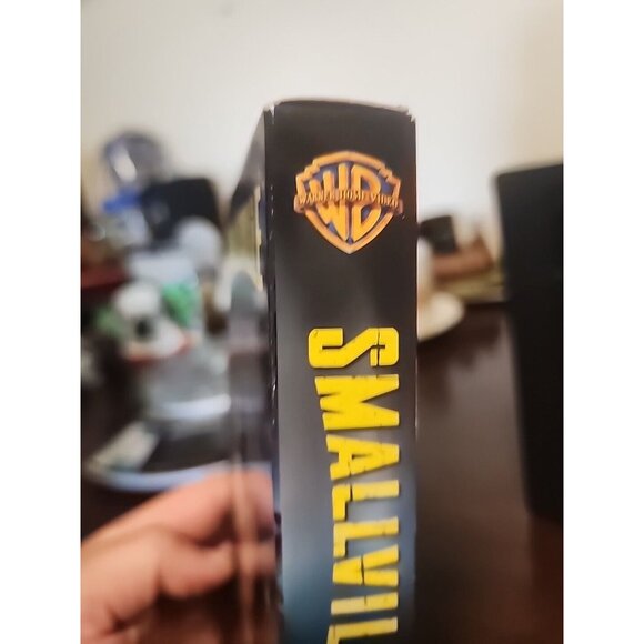 Smallville: Pilot Warner Bros Release Superman Rare TESTED (VHS 2002) HTF - Picture 3 of 13